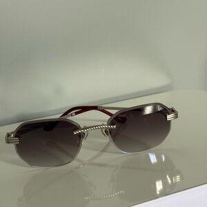Stylish Sunglasses with Red Accents
